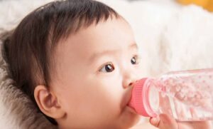 Cho Trẻ Uống Nước Bao Nhiêu Là Đủ?